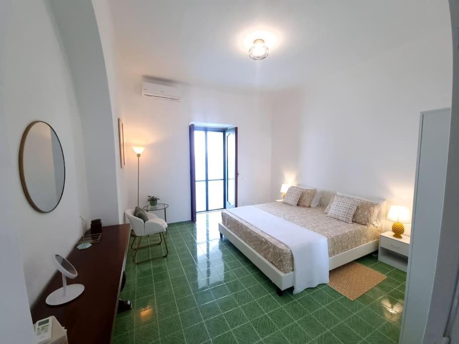 Casa Intiso - Two Double Bedroom Apartment Positano Exterior photo